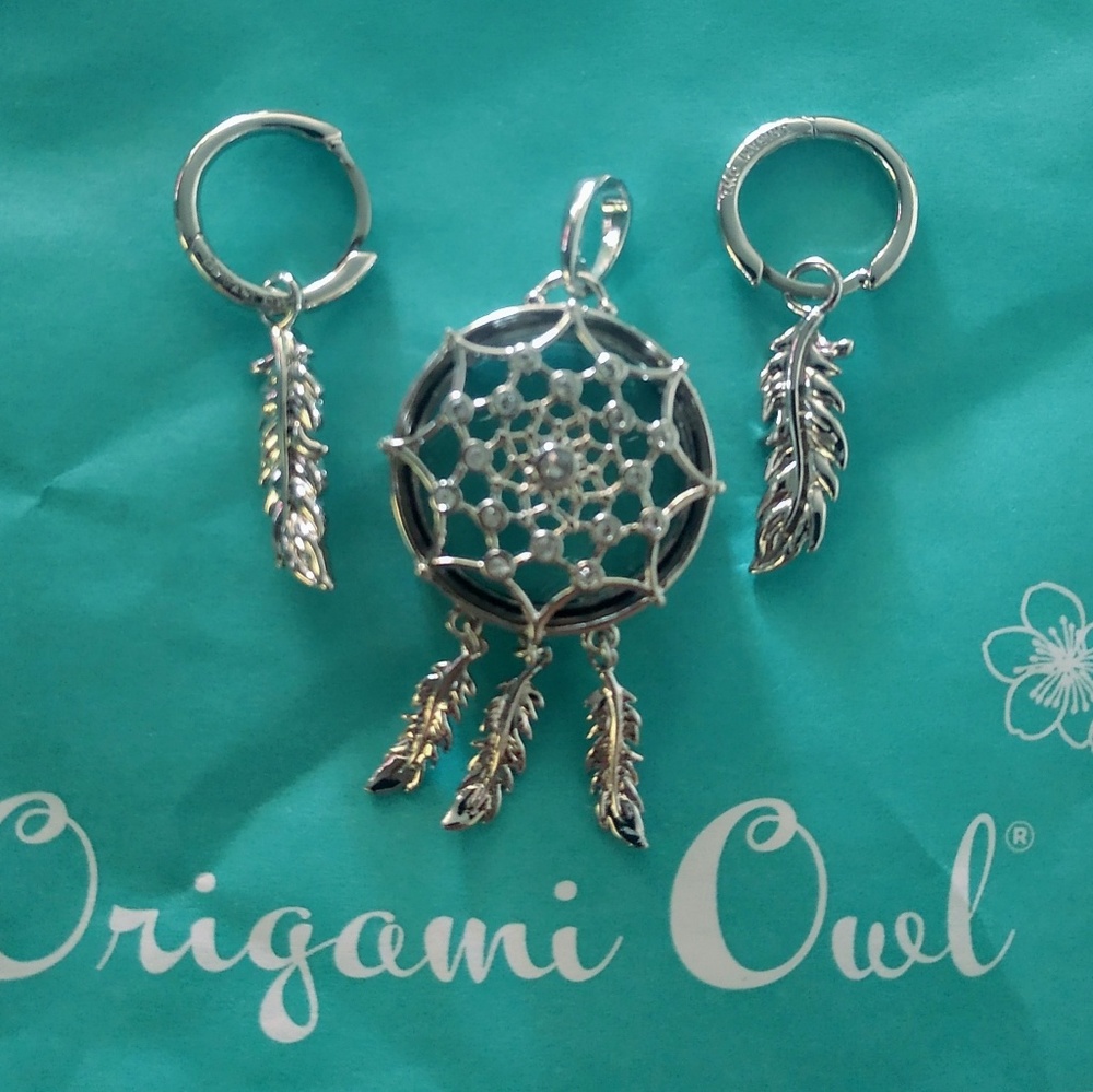 Dreamcatcher Locket and Feather Earrings Set